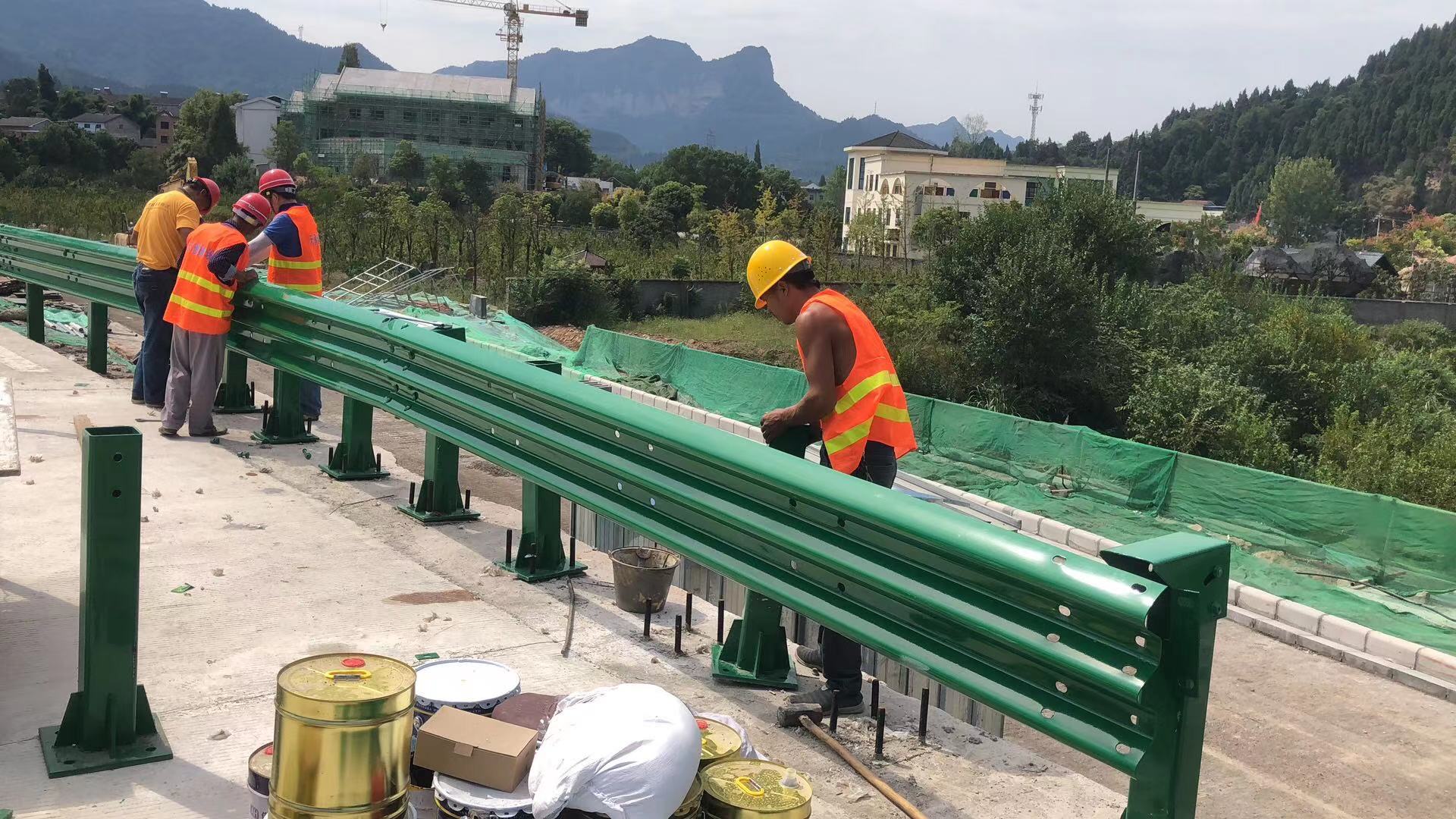 北辰区防撞波形护栏热镀锌波形护栏 - 推荐